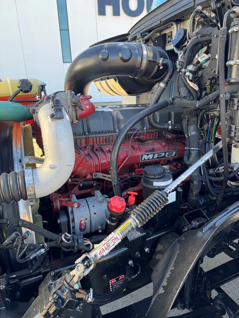 2021 MACK AN64T - USED TRUCKS DAY CAB - image 9